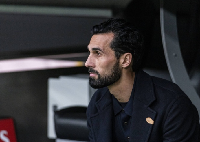 开云体育app-皇马内讧升级!高层开启大清洗,仅两人非卖品,贝林厄姆危险了|老佛爷|皇家马德里|库尔图瓦|每日体育报|米兰冬奥会_新浪体育_新浪新闻