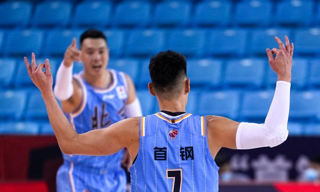 开云体育app-时隔504天林书豪再登CBA赛场!回归首秀先抑后扬